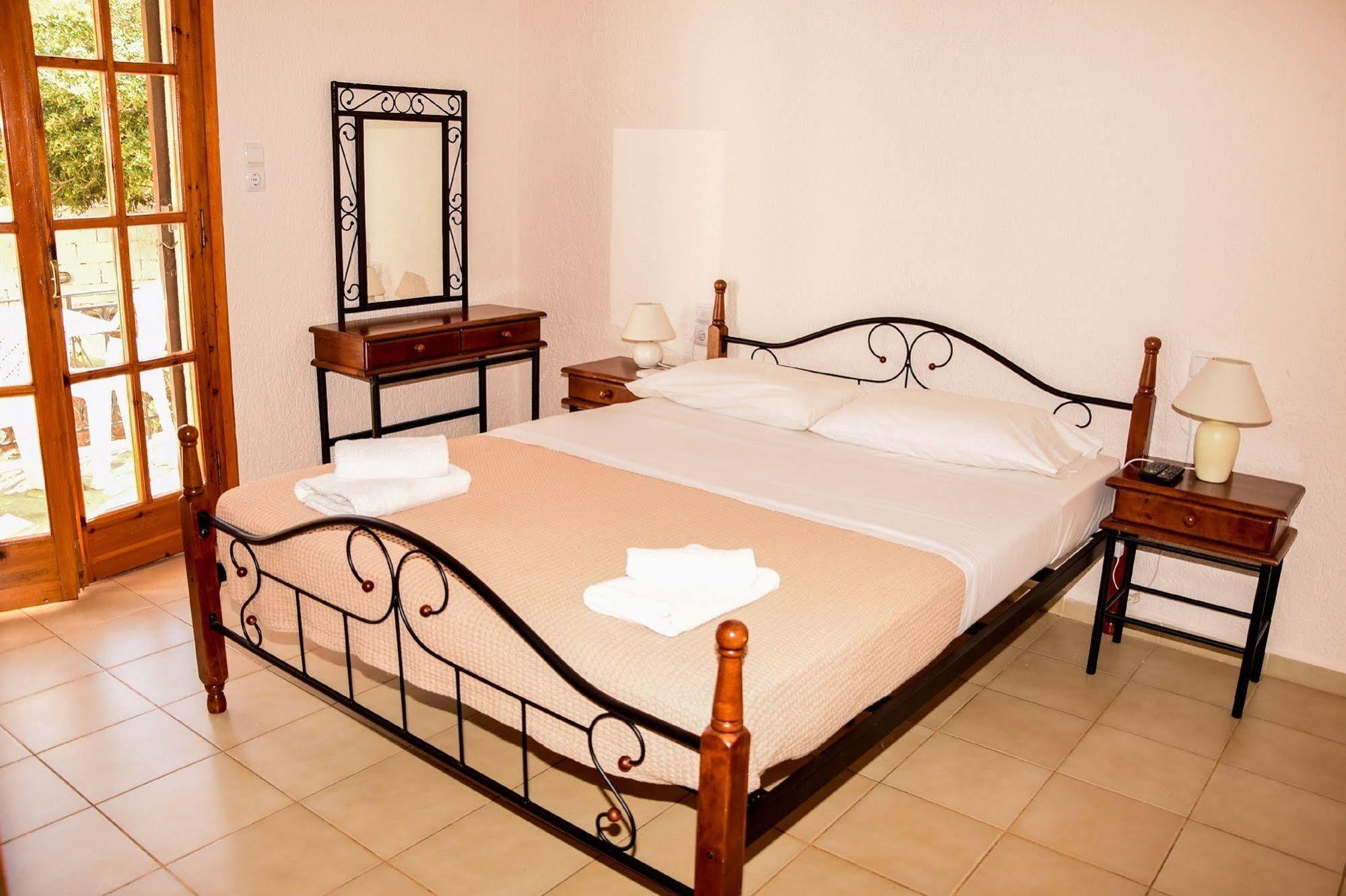 Athina Villas Elounda Exterior foto